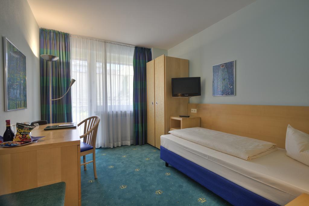 Hotel Konigswache มิวนิก ภายนอก รูปภาพ